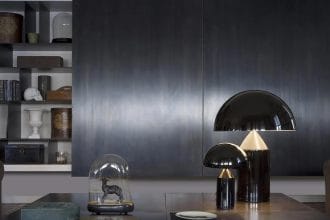 Atollo est une lampe de table Oluce concue par Vico Magistretti