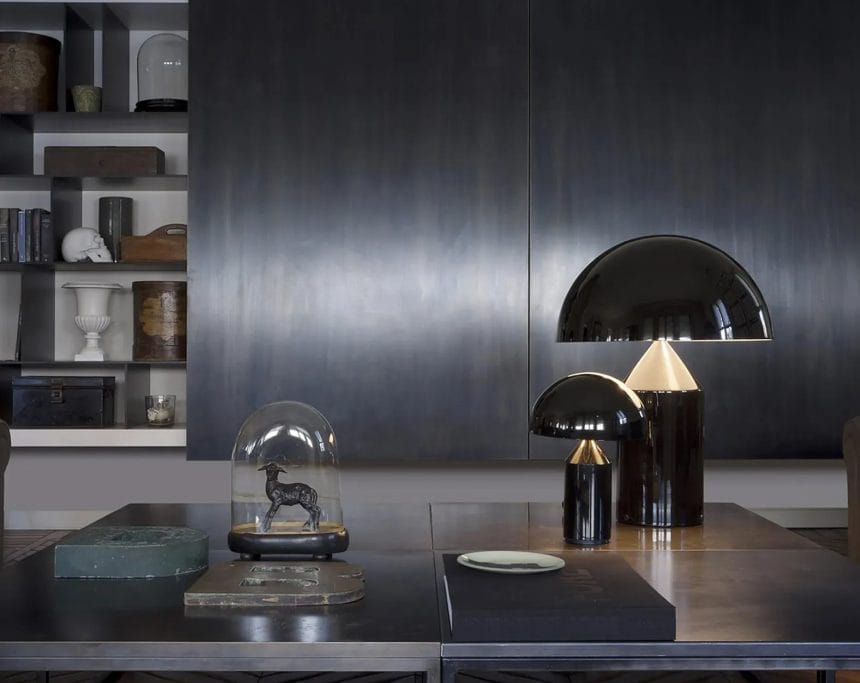 Atollo est une lampe de table Oluce concue par Vico Magistretti