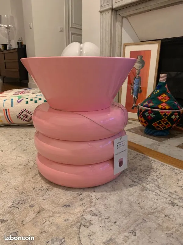 Tabouret laqué rose MONOPRIX